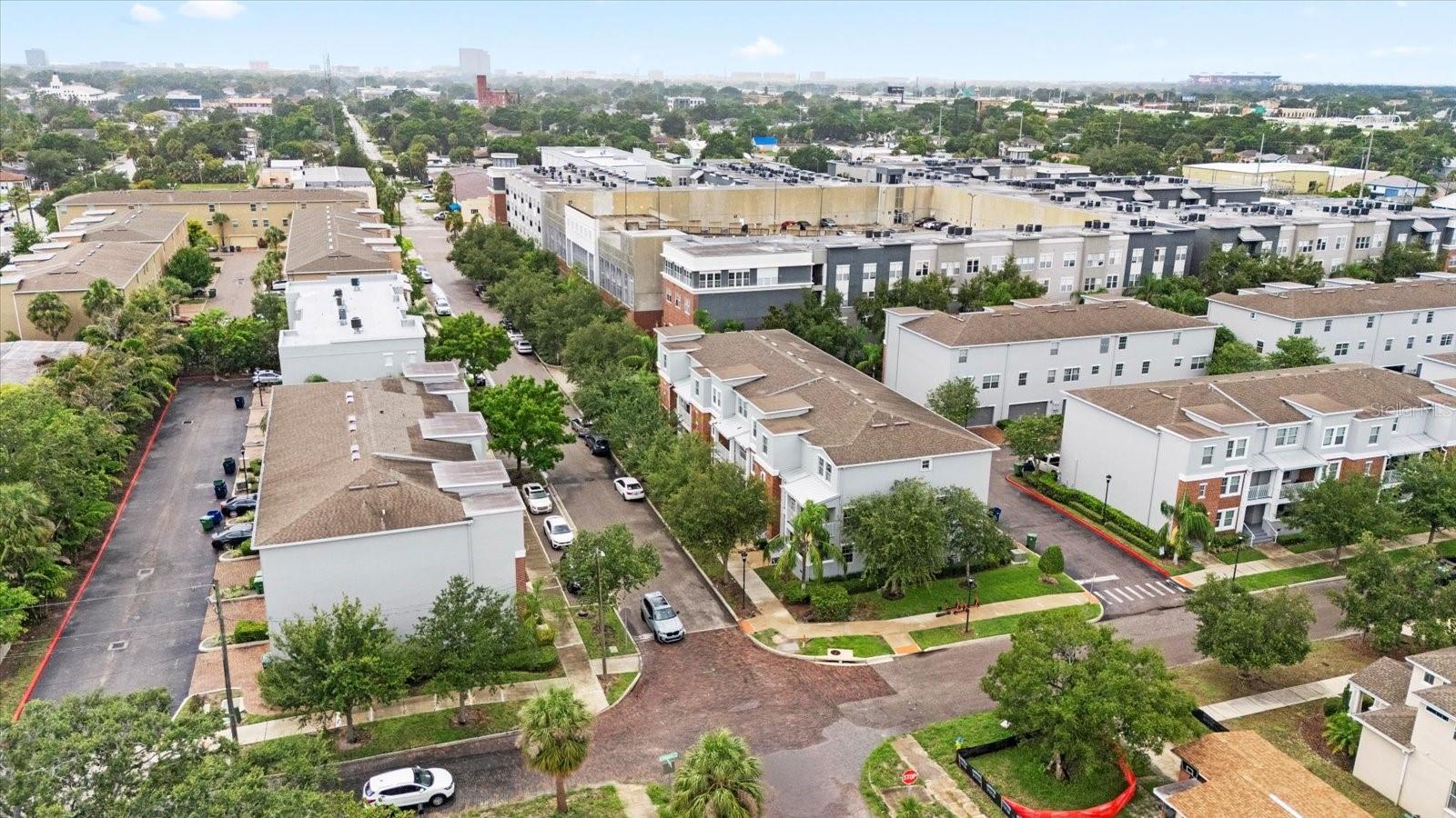 WEST END TWNHMS NORTH - Residential