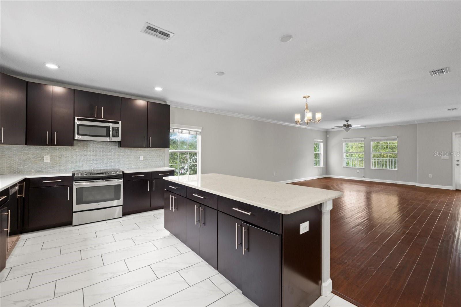 WEST END TWNHMS NORTH - Residential