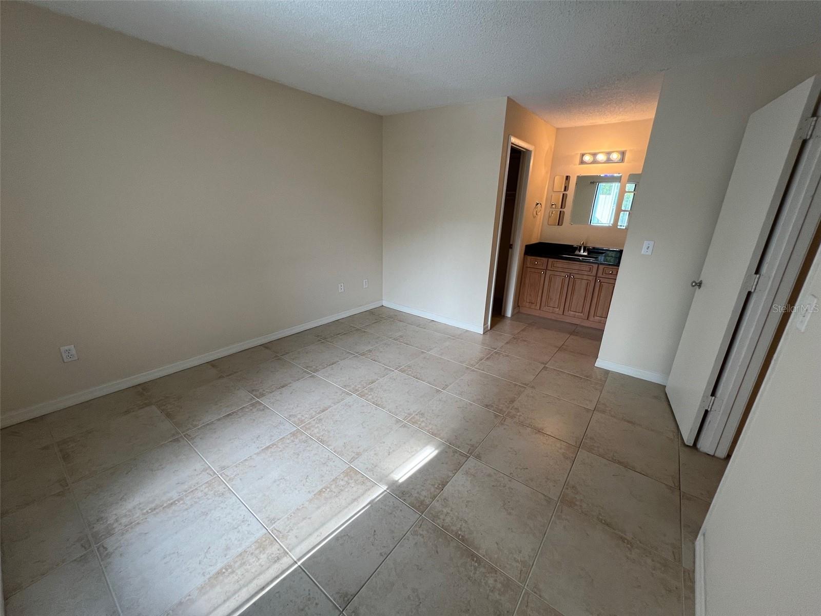 HARBOR CLUB CONDO - Residential