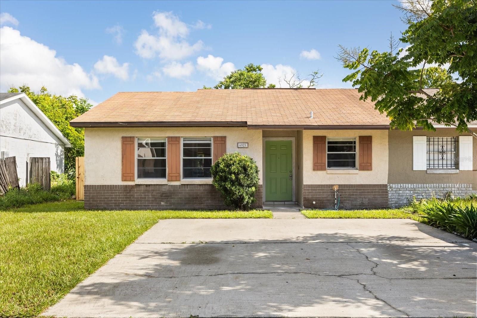 Charming 3-Bedroom Home with Fenced Yard & Pond View – Prime Orlando Location!
Welcome to your newly updated Orlando retreat! This 3-bedroom, 1-bathroom home offers 996 square feet of comfortable living with fresh upgrades throughout. The bathroom is bright and inviting, featuring a skylight and a brand-new tub—perfect for relaxing at the end of the day.
Inside, you'll find durable tile flooring throughout and a freshly painted interior, giving the home a clean and modern feel. Enjoy the convenience of washer and dryer hookups and take advantage of the outdoor storage space—great for keeping tools, bikes, or seasonal items organized.
Step outside to your private, fenced backyard where you can enjoy peaceful mornings or evenings overlooking a serene pond view—a rare find that brings nature right to your doorstep. All with lawn maintenance included in the rent!
Located just minutes from Orlando International Airport with easy access to Semoran Blvd., the 408, and the 528, this home offers unbeatable convenience for commuting, travel, and access to everything Orlando has to offer.
Don't miss your chance to live in this move-in-ready home that blends comfort, functionality, and a tranquil setting!
