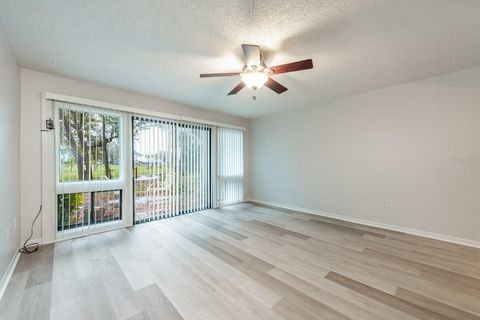 Condominium in ORLANDO FL 5089 EAGLESMERE DRIVE 13.jpg