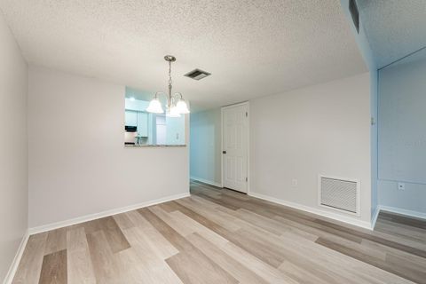 Condominium in ORLANDO FL 5089 EAGLESMERE DRIVE 10.jpg