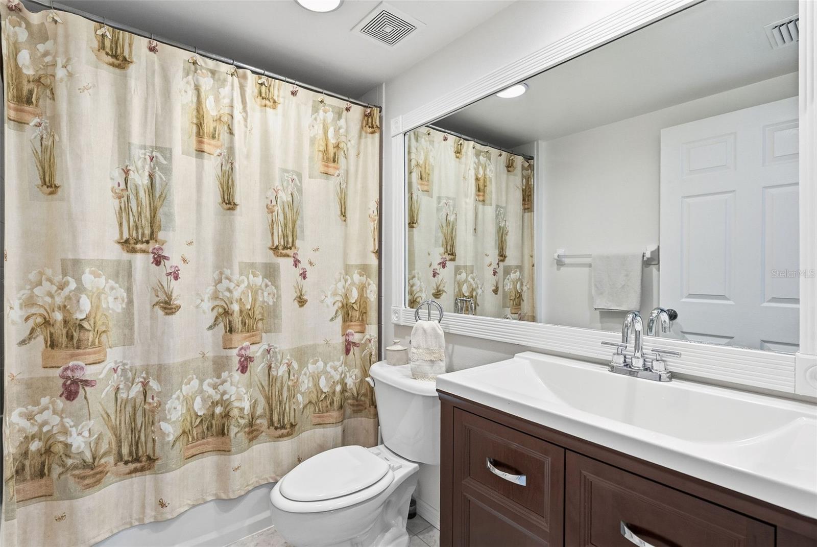 GOLF LAKE CONDO 2 AT EAST BAY - Residential