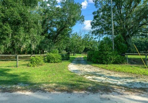 Tiny photo for 399 NE 155th Place, Citra, FL 32113 (MLS # OM712656)