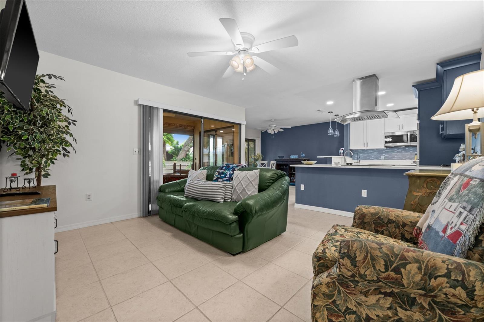SORRENTO PLACE - Residential