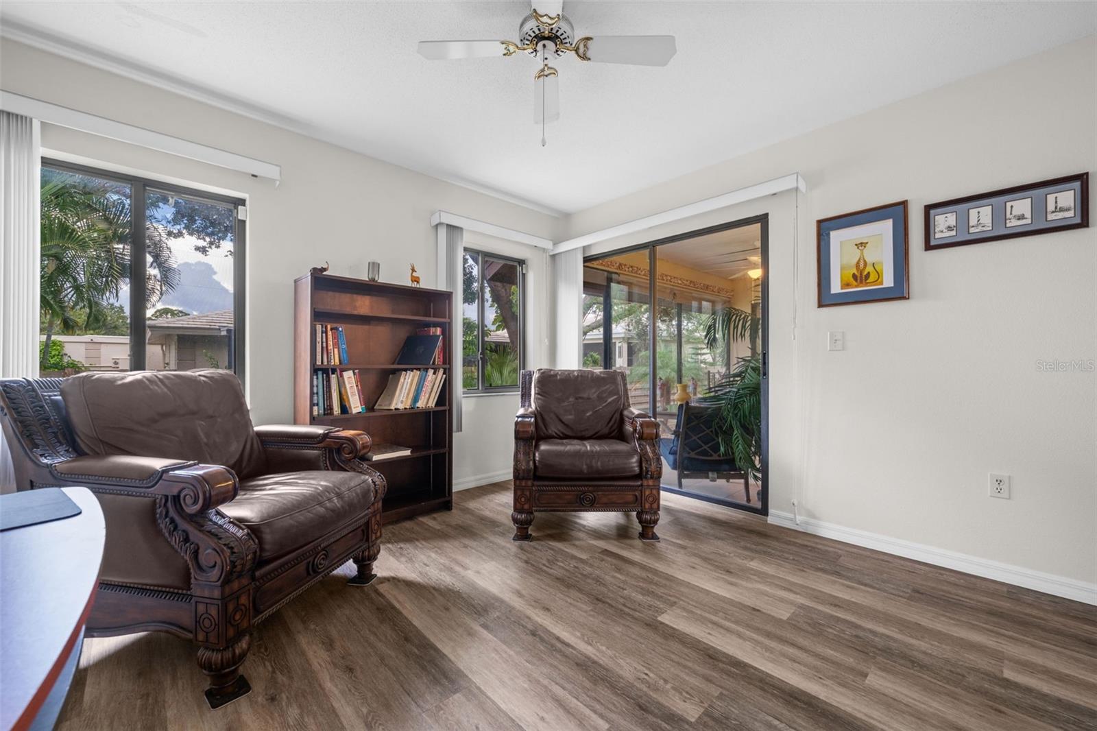 SORRENTO PLACE - Residential