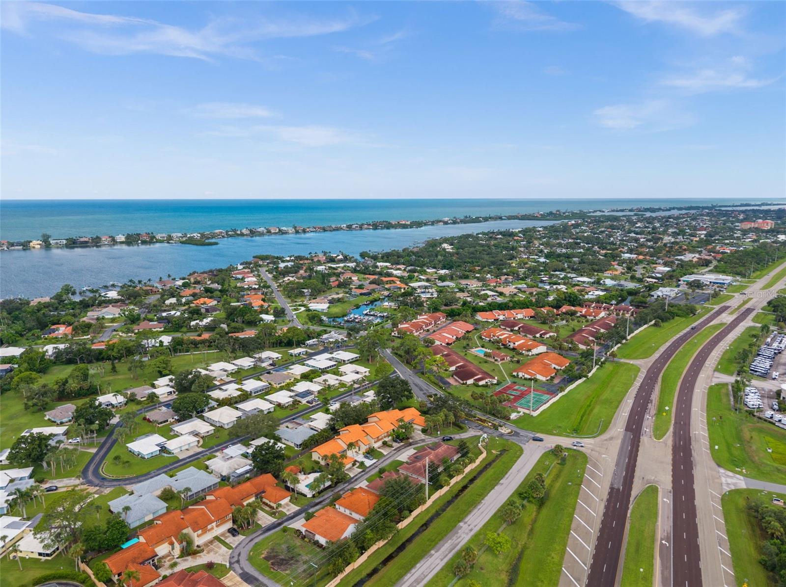 SORRENTO PLACE - Residential