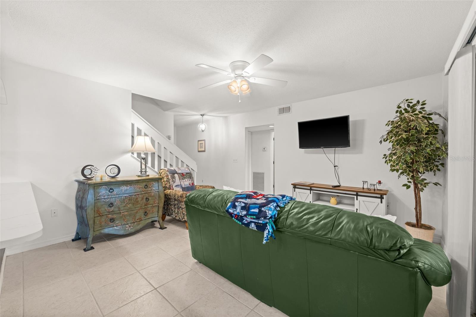 SORRENTO PLACE - Residential