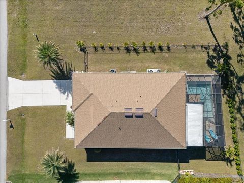 A home in PUNTA GORDA