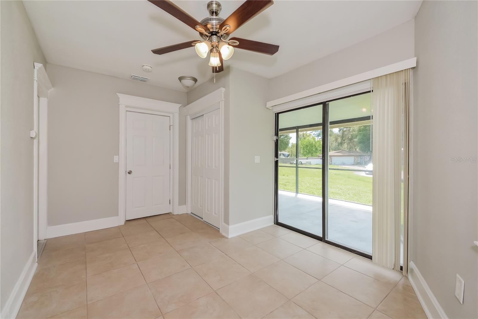 GROVES THE - Residential Lease