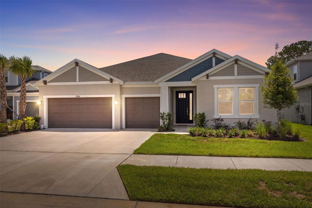 Photo of 33466 Landsman Loop, Wesley Chapel, FL 33543 (MLS # W7876487)