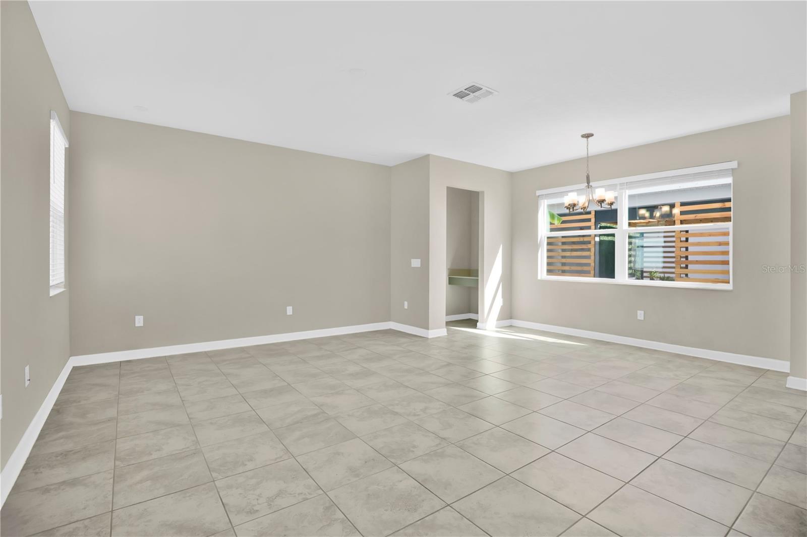 STOREY PK-PH 5 - Residential