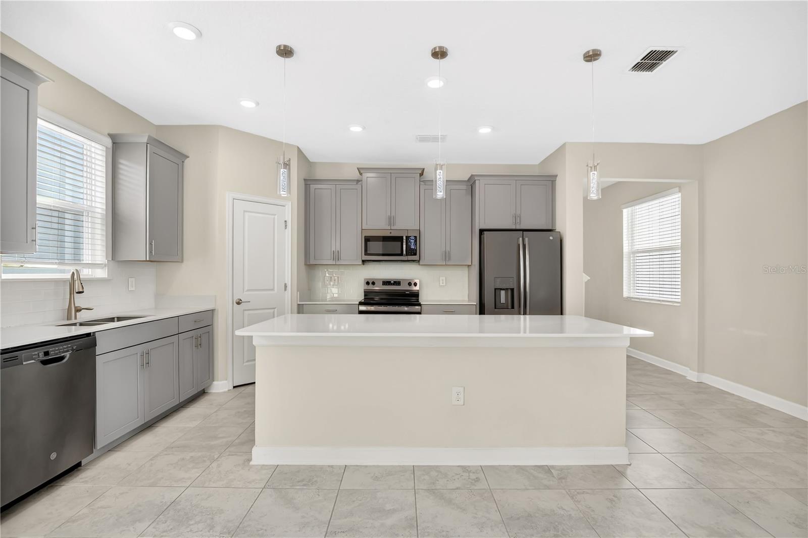 STOREY PK-PH 5 - Residential