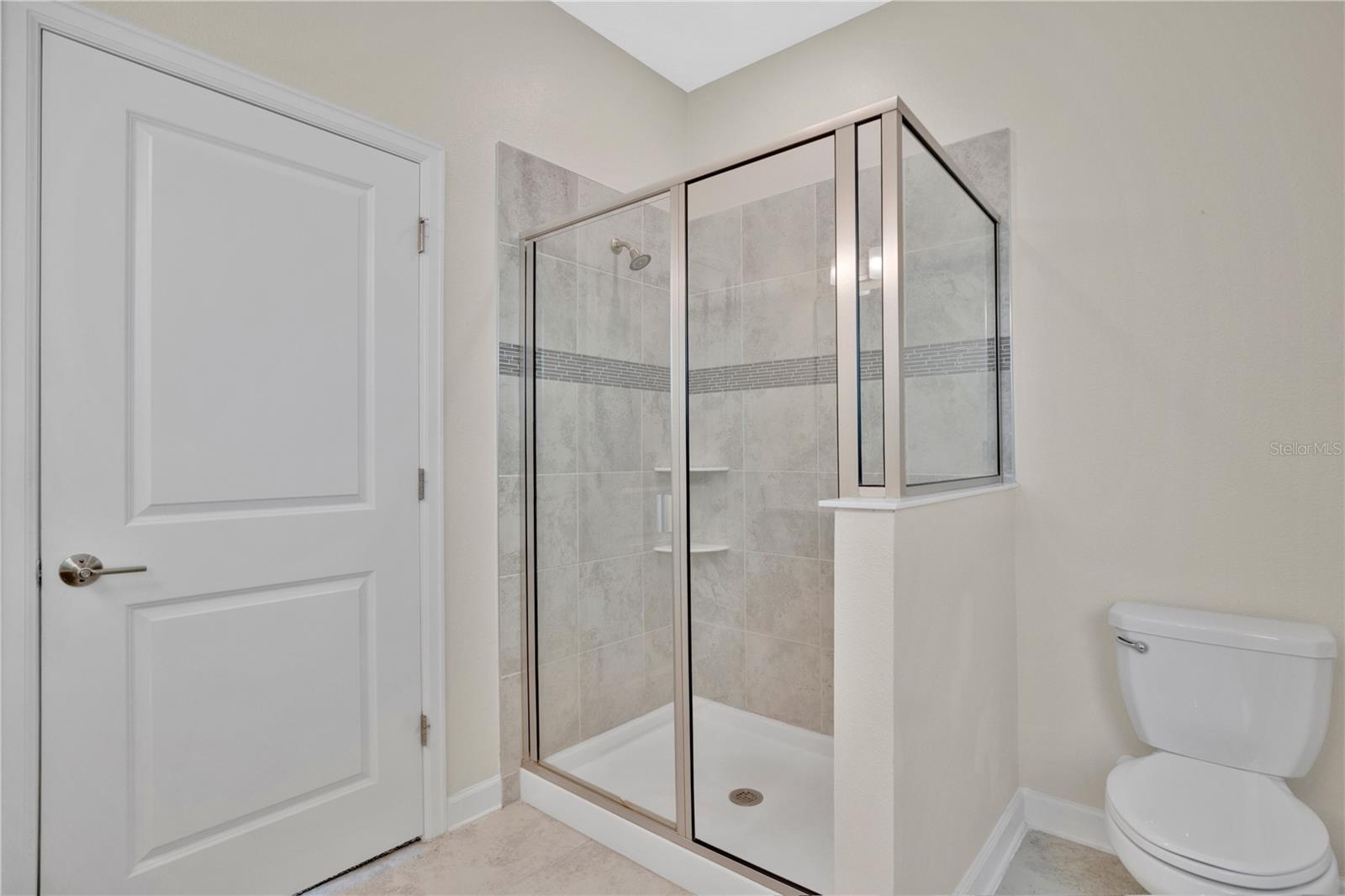 STOREY PK-PH 5 - Residential