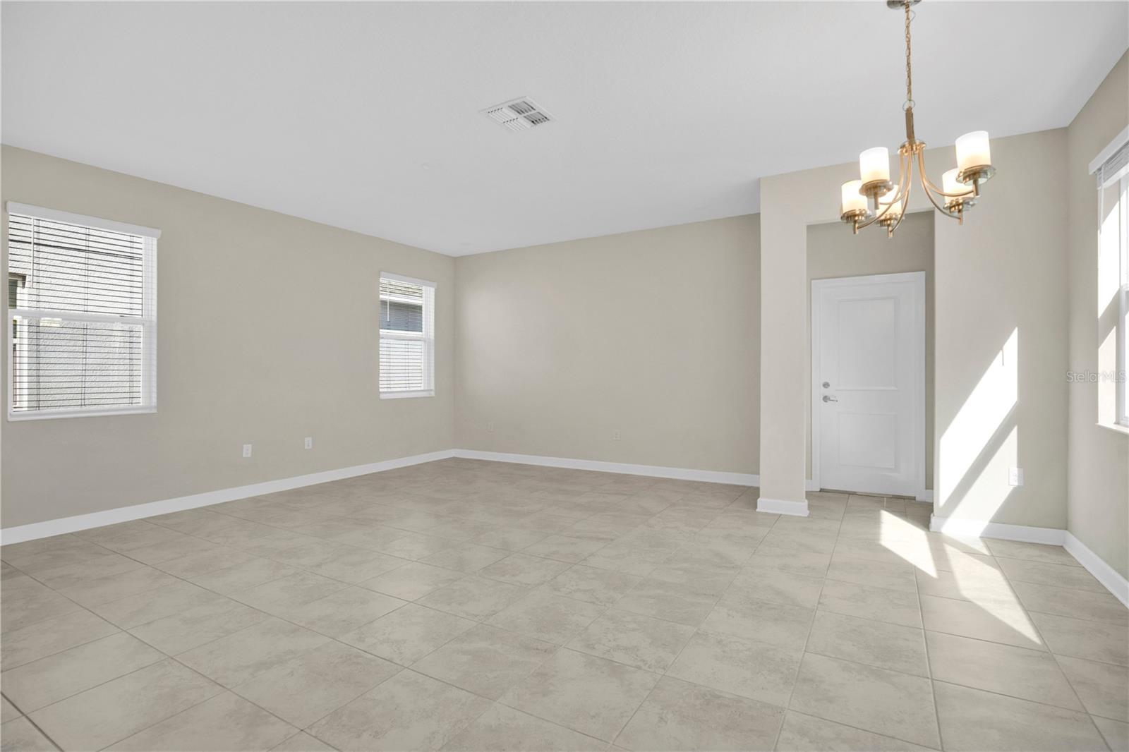 STOREY PK-PH 5 - Residential