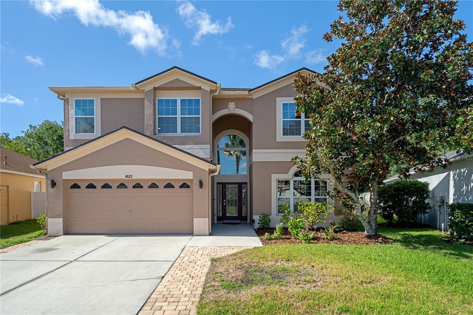 4522 MAPLETREE LOOP
