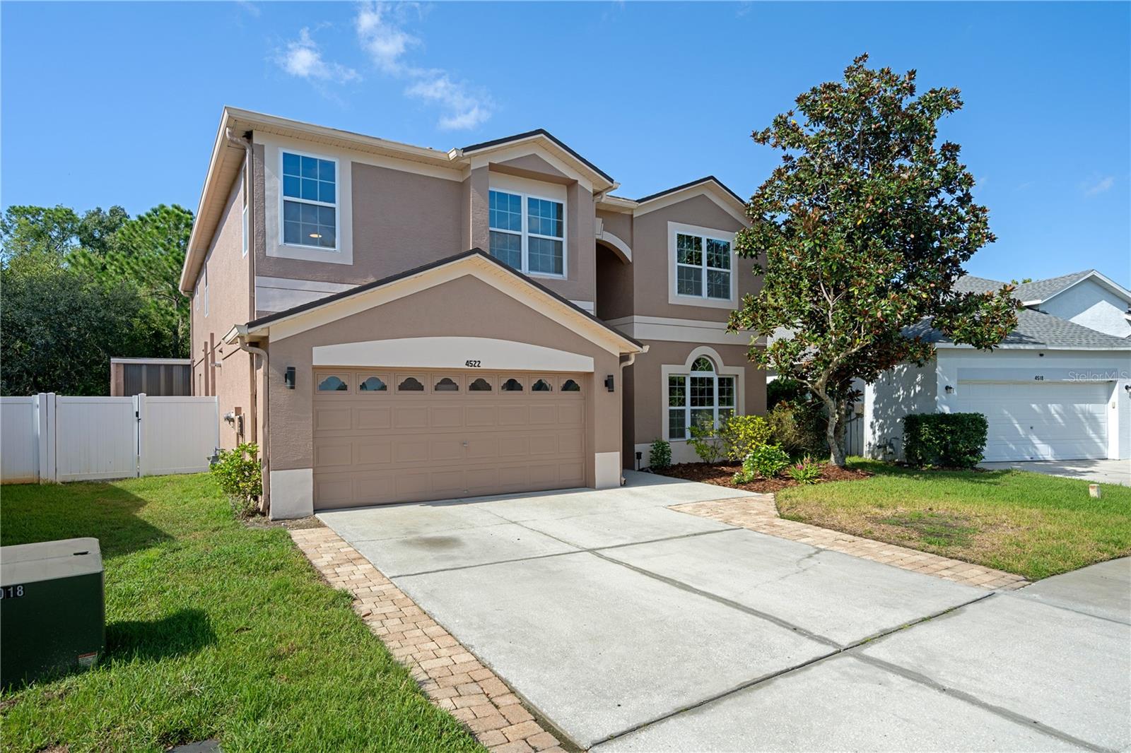 4522 MAPLETREE LOOP