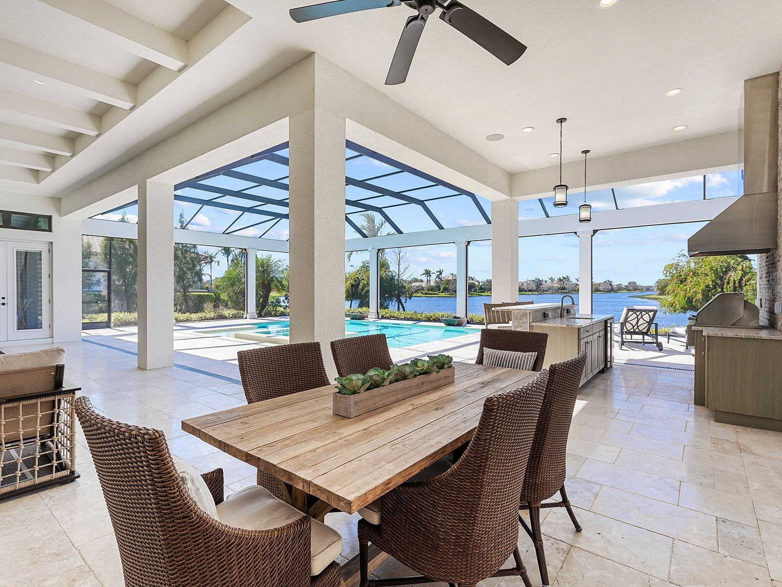 LAKE CLUB - Residential