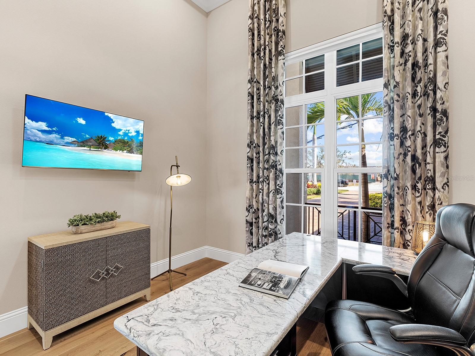 LAKE CLUB - Residential