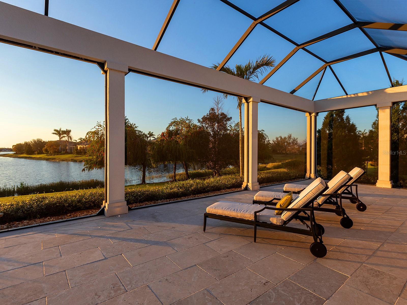 LAKE CLUB - Residential