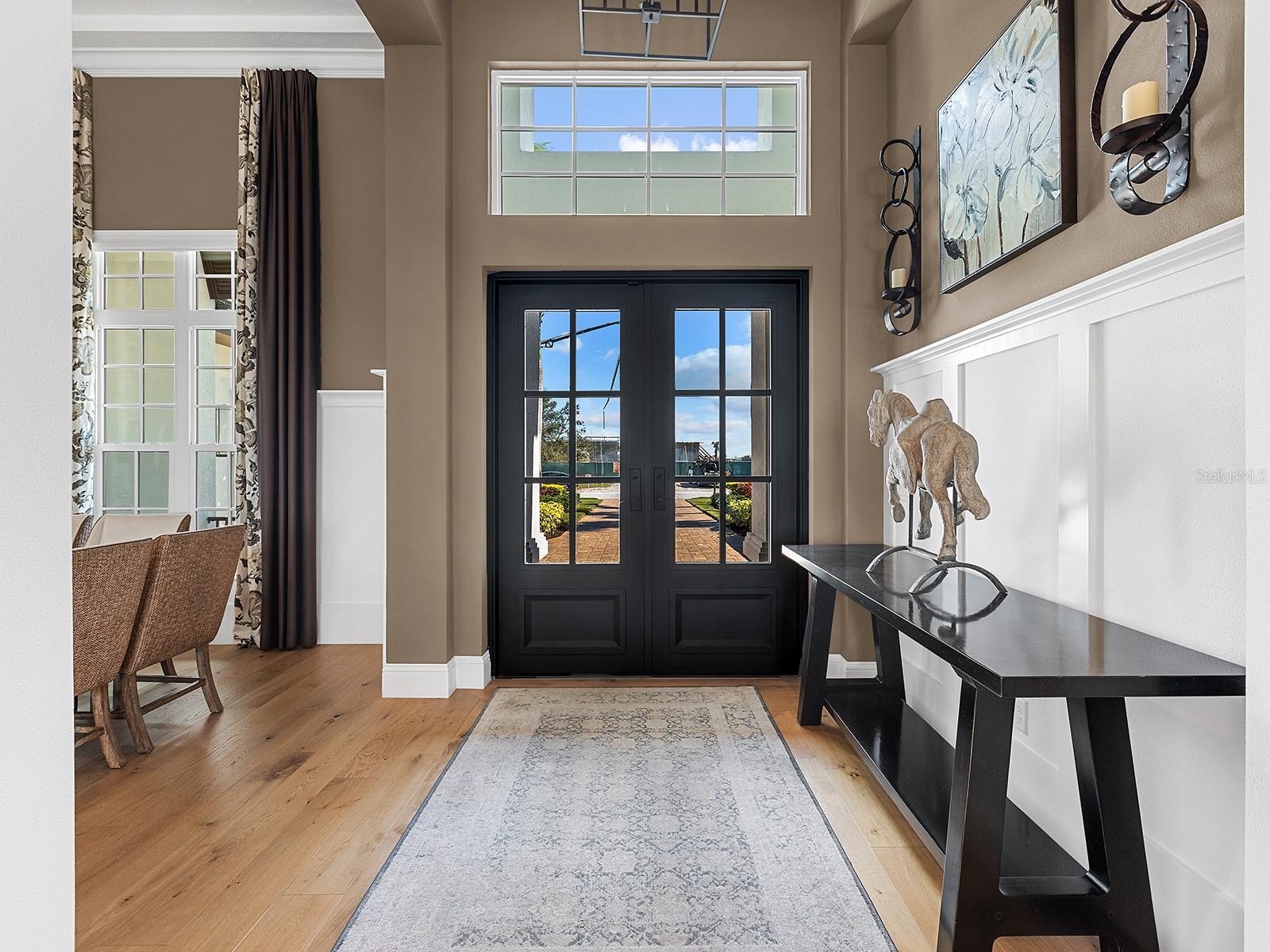 LAKE CLUB - Residential