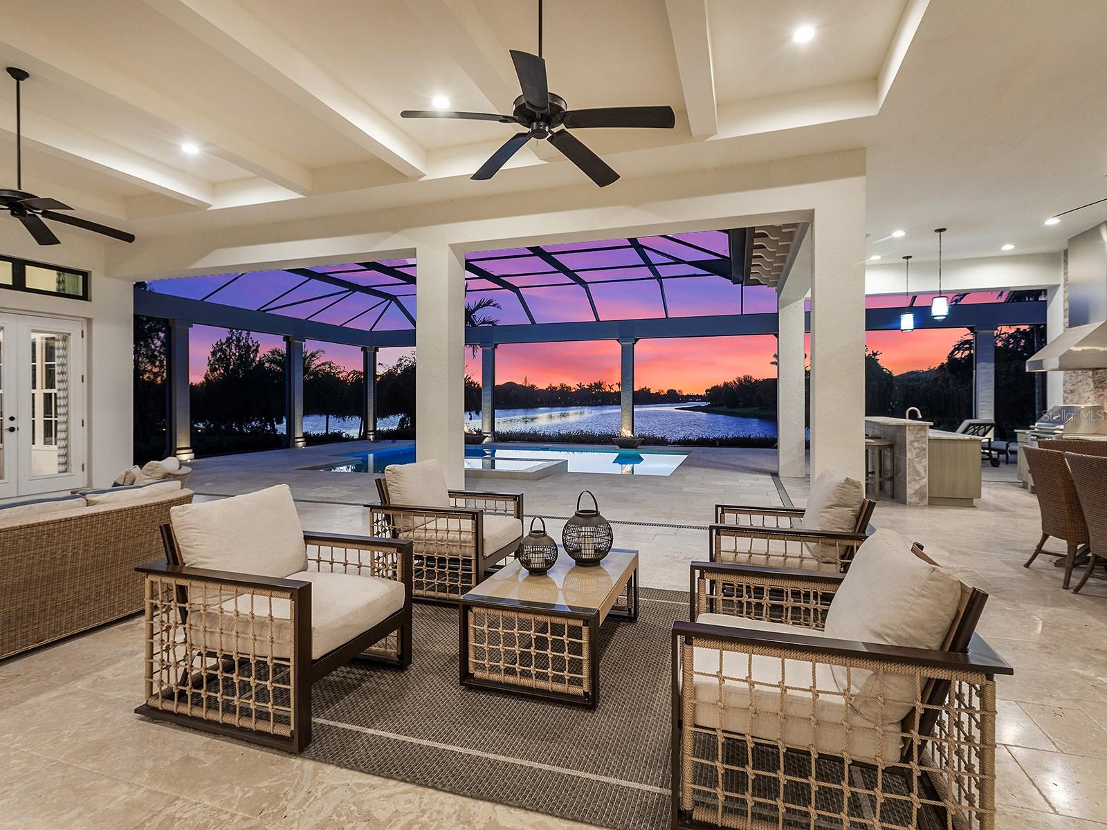 LAKE CLUB - Residential