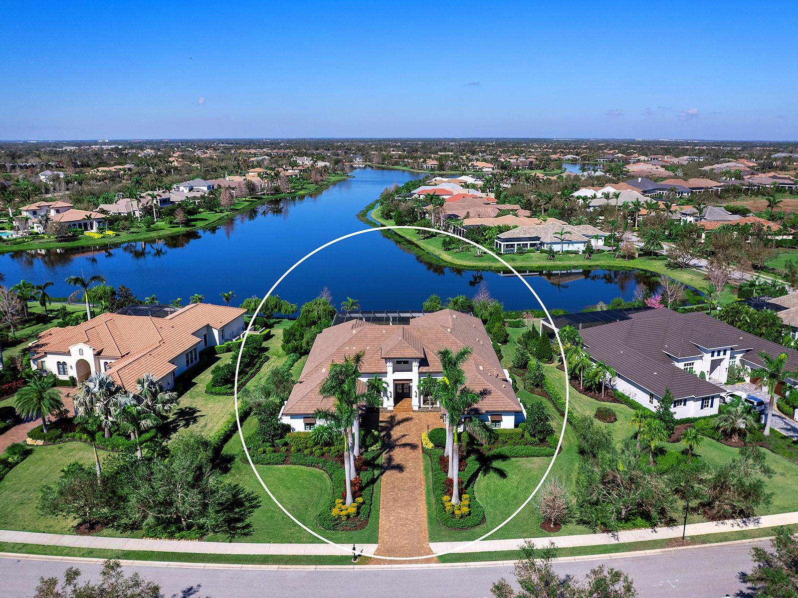 LAKE CLUB - Residential