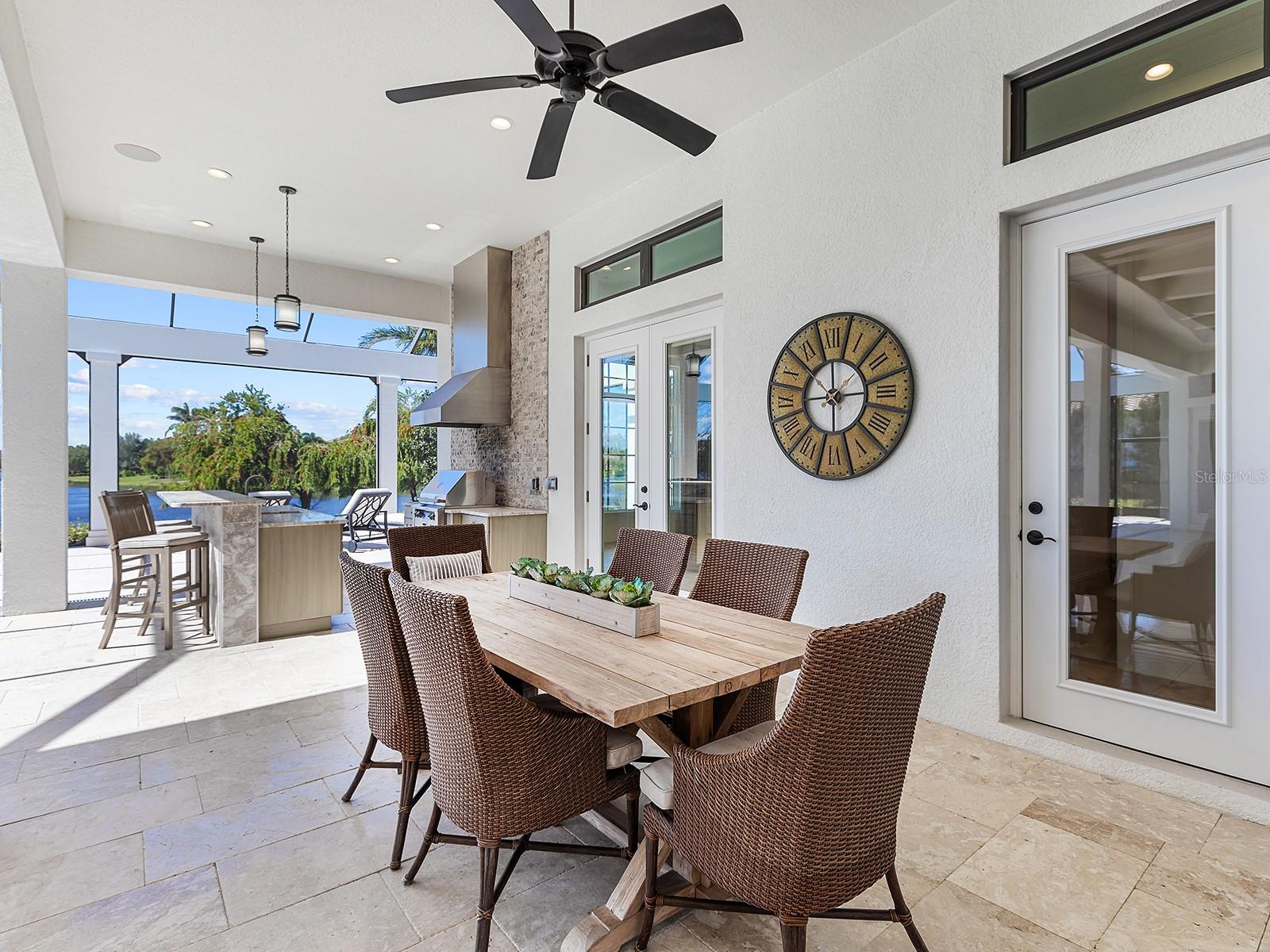 LAKE CLUB - Residential