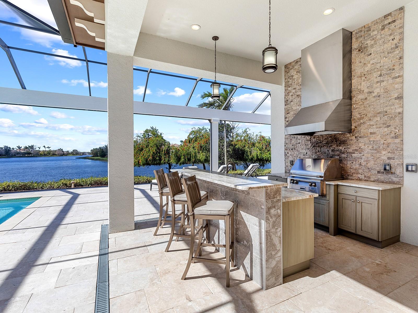 LAKE CLUB - Residential