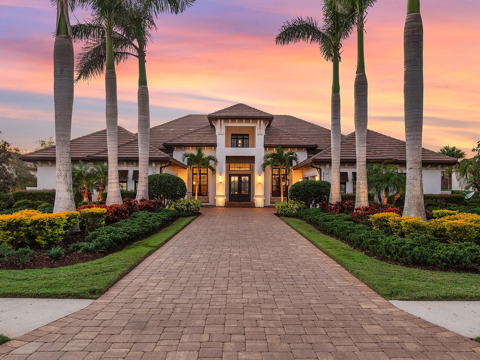 LAKE CLUB - Residential