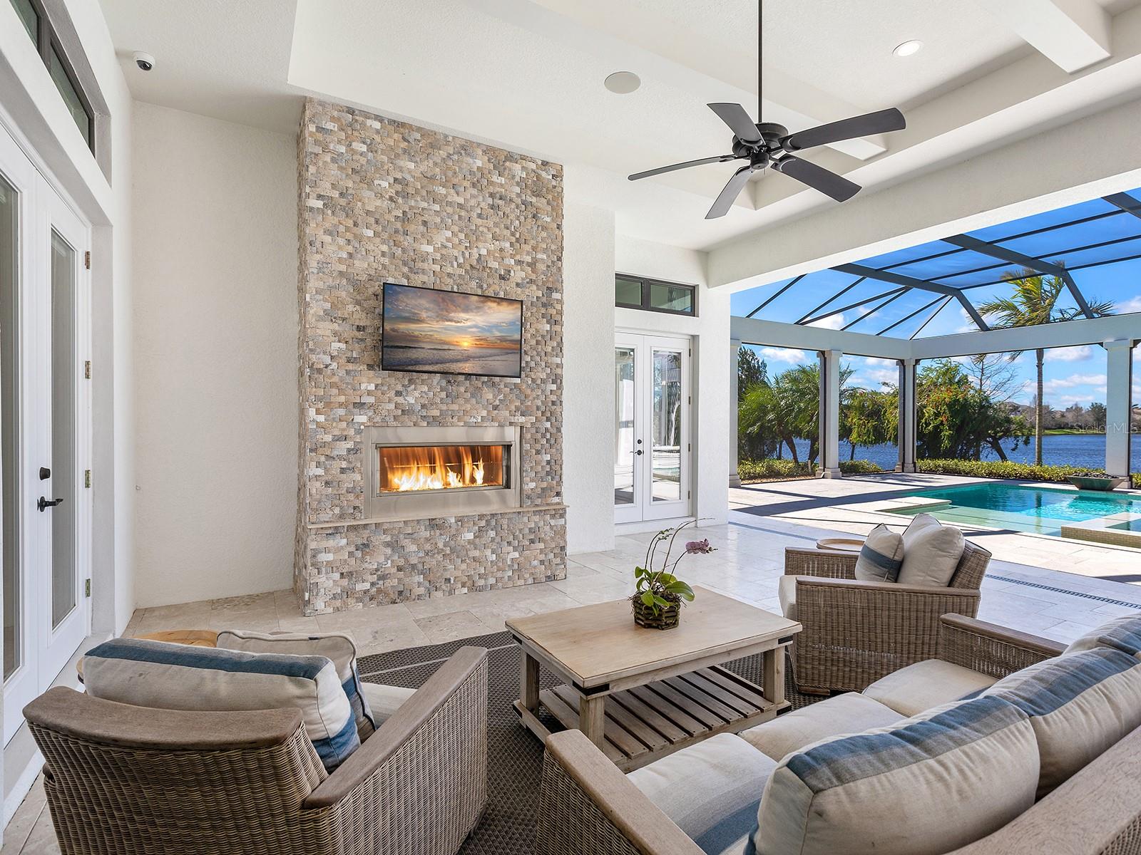 LAKE CLUB - Residential