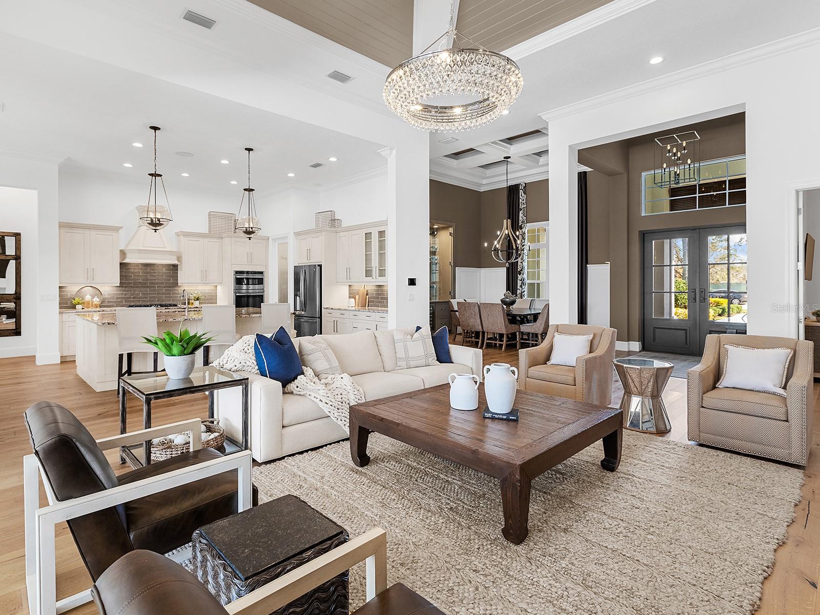 LAKE CLUB - Residential