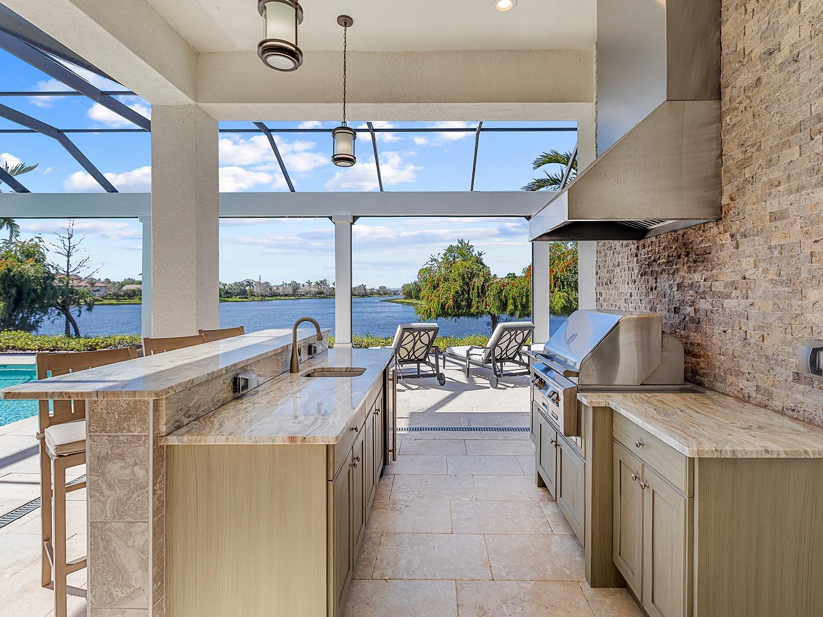 LAKE CLUB - Residential