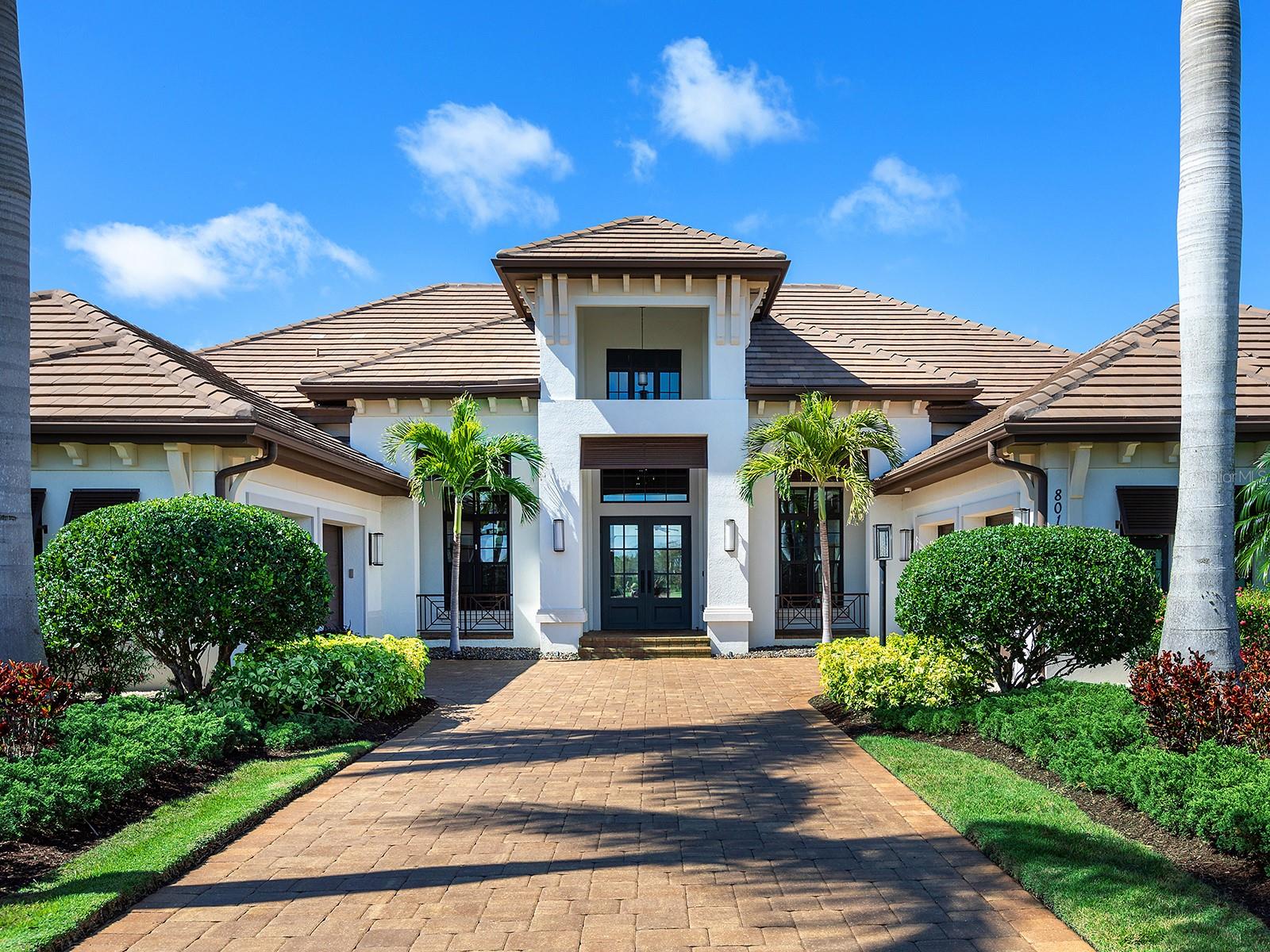 LAKE CLUB - Residential