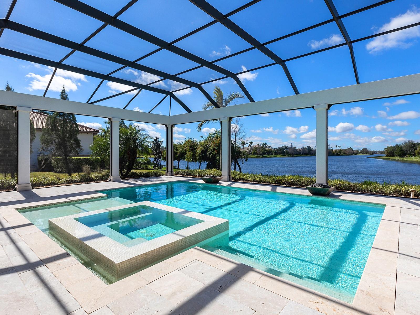 LAKE CLUB - Residential