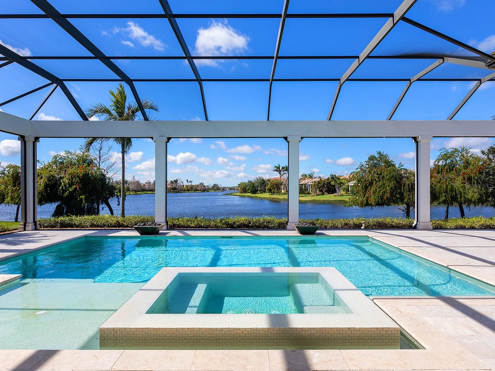 LAKE CLUB - Residential