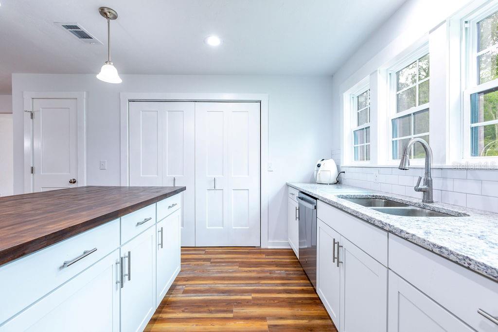 PEACOCK LAKE S/D - Residential