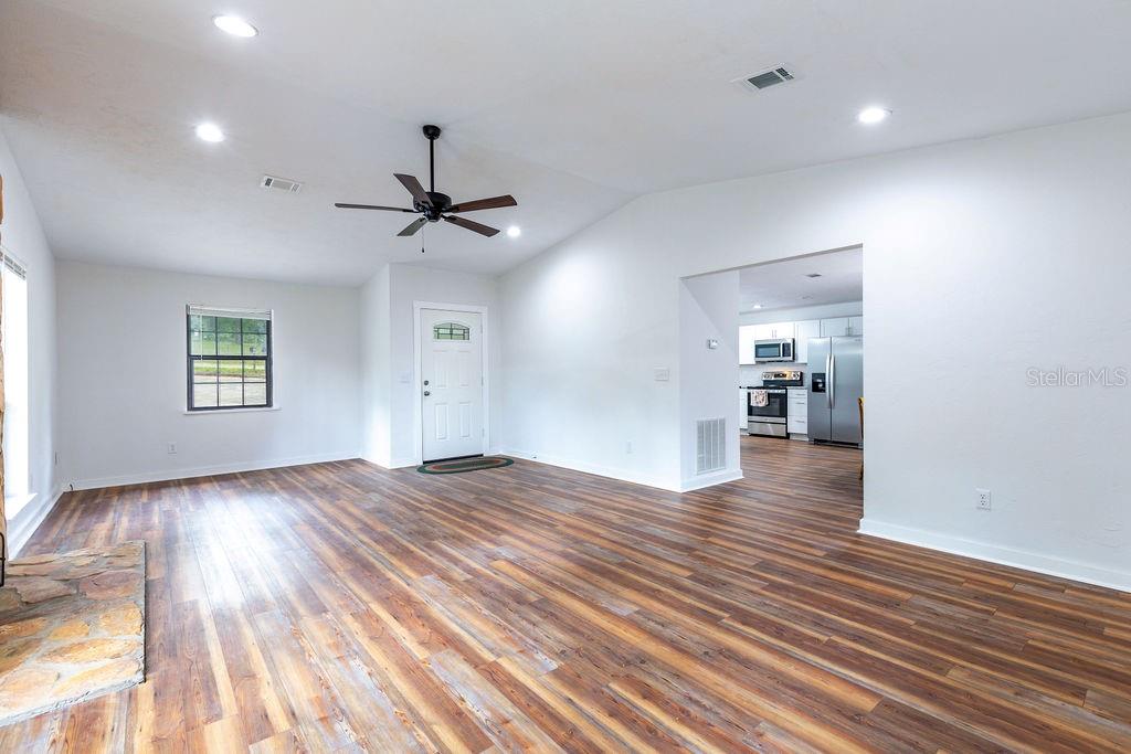 PEACOCK LAKE S/D - Residential