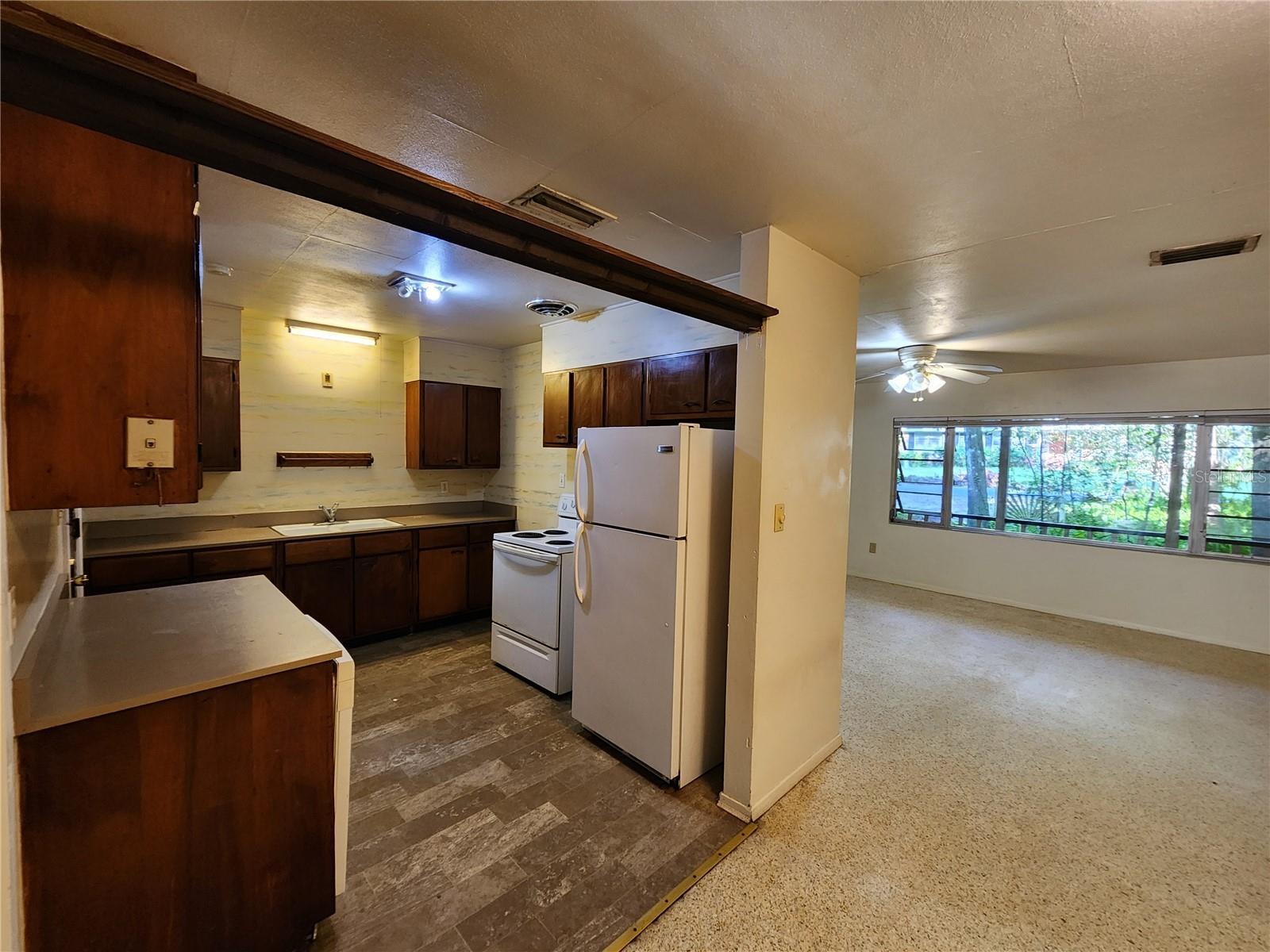 MASON MANOR - Residential Lease