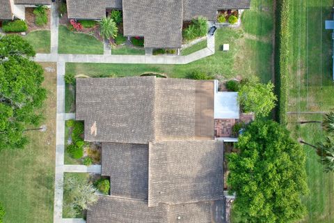 A home in LAKELAND