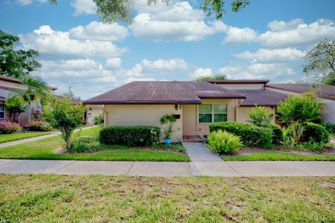 A home in LAKELAND