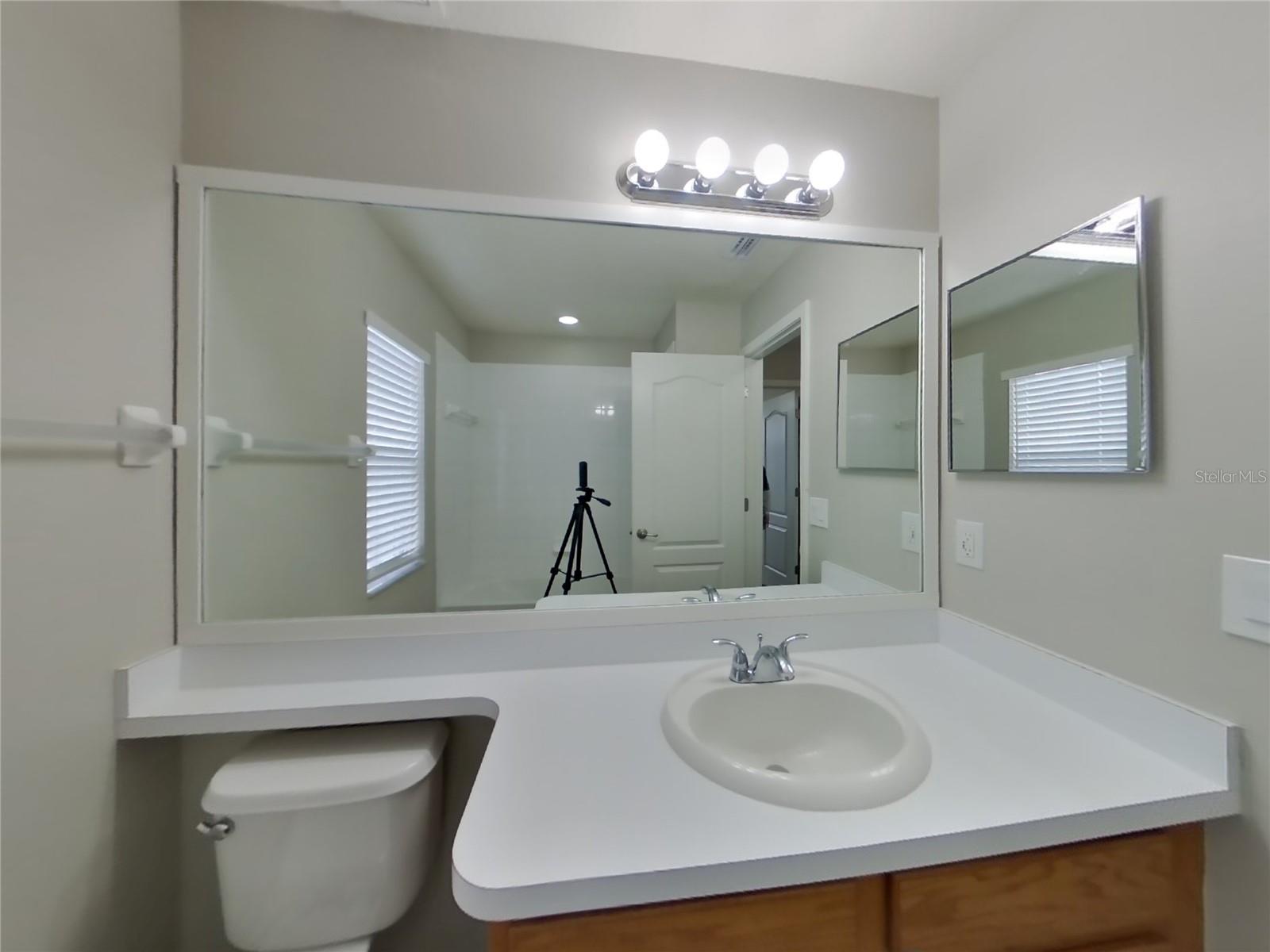 MEADOW POINTE IV PRCL J - Residential Lease