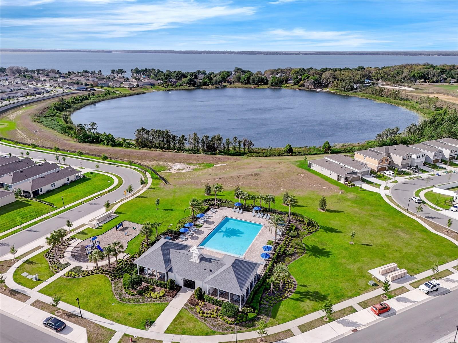 AVALON PARK TAVARES - Residential