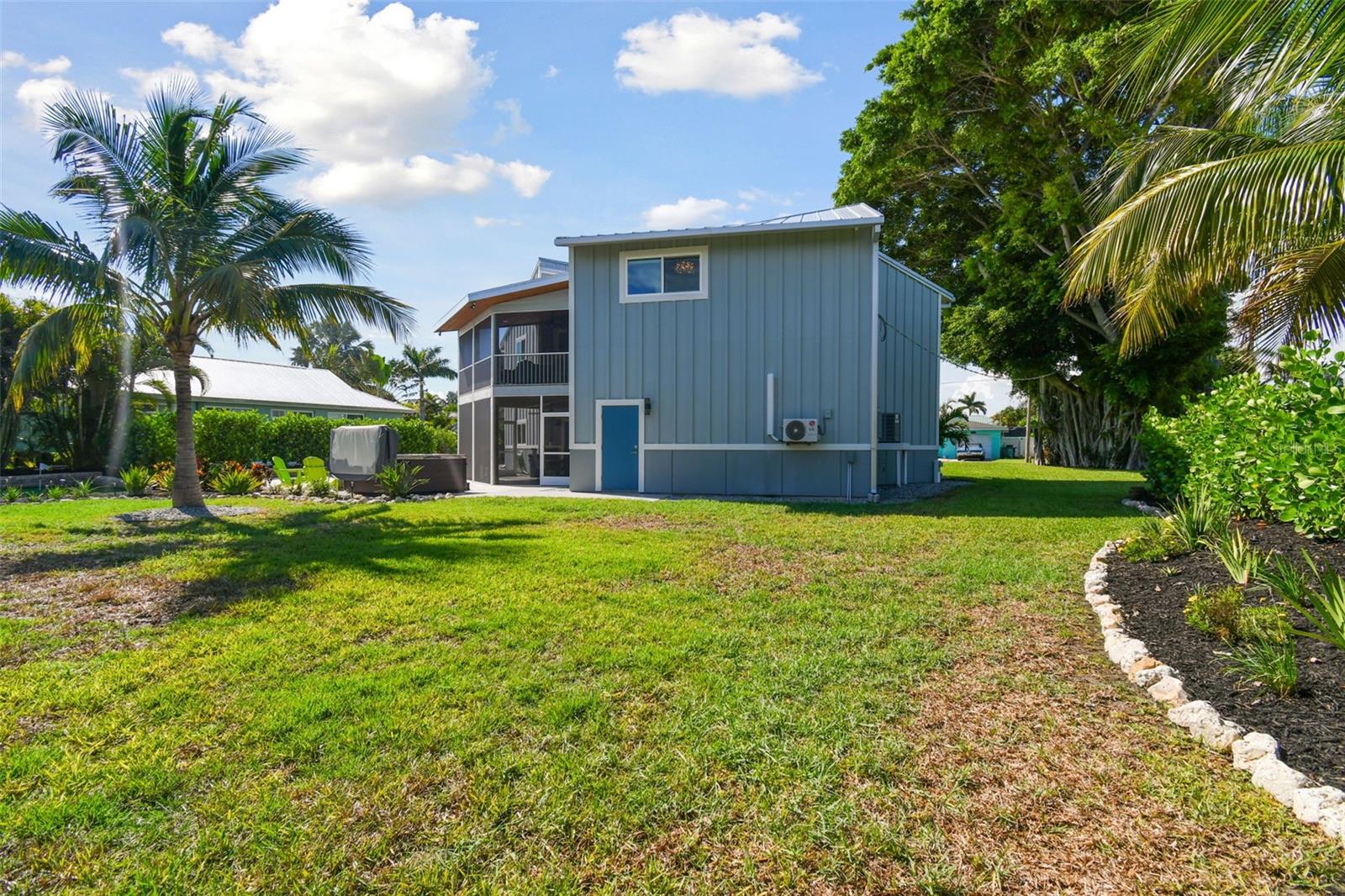 Photo 24 of 100 of 4343 POMPANO LANE house