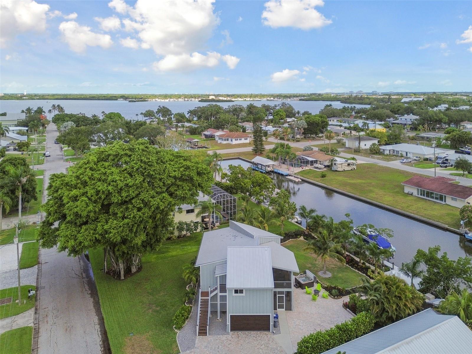 Photo 9 of 100 of 4343 POMPANO LANE house