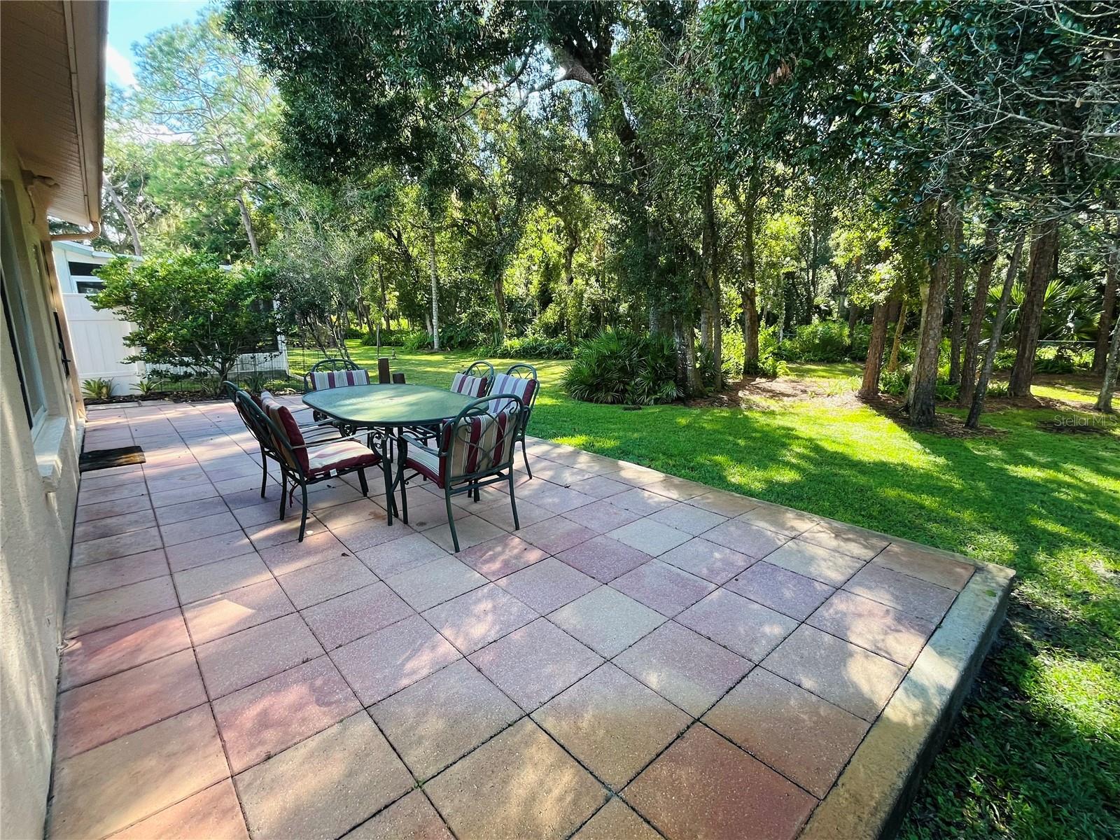 ANCHORAGE OF TARPON LAKE UNIT THREE THE - Residential Lease