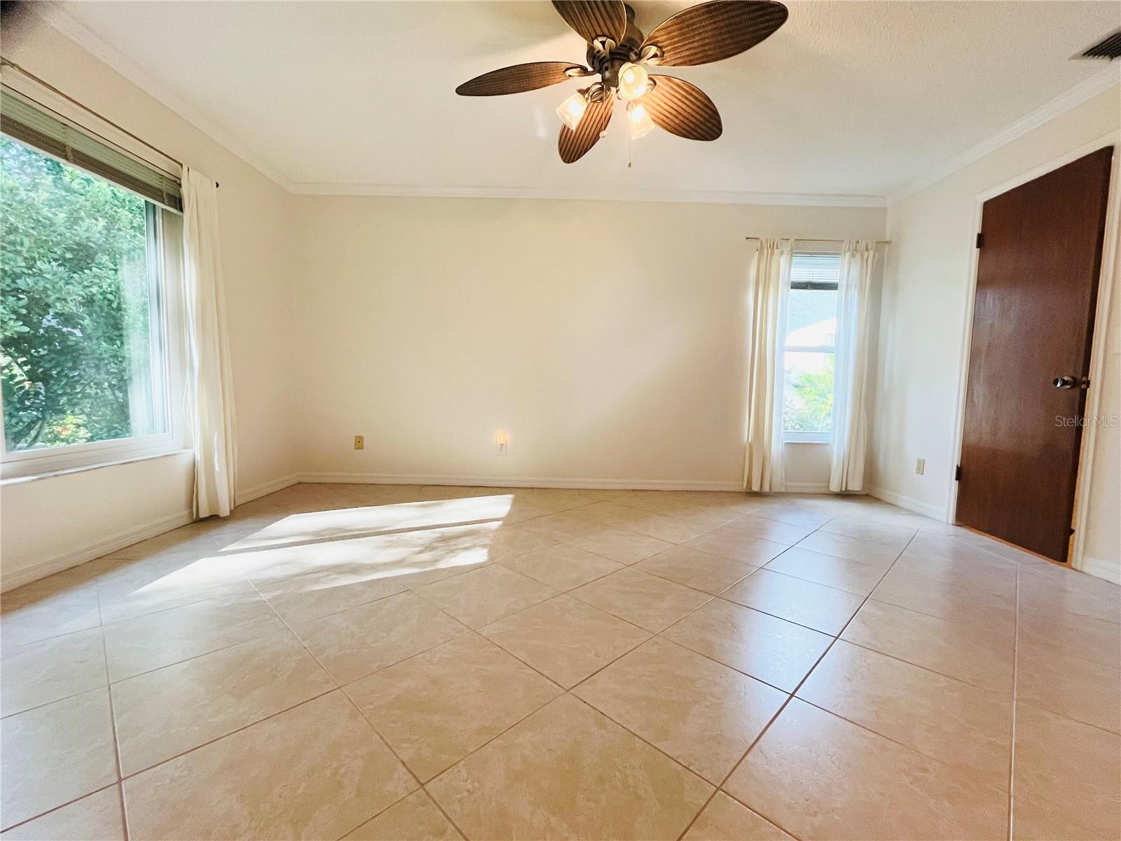 ANCHORAGE OF TARPON LAKE UNIT THREE THE - Residential Lease