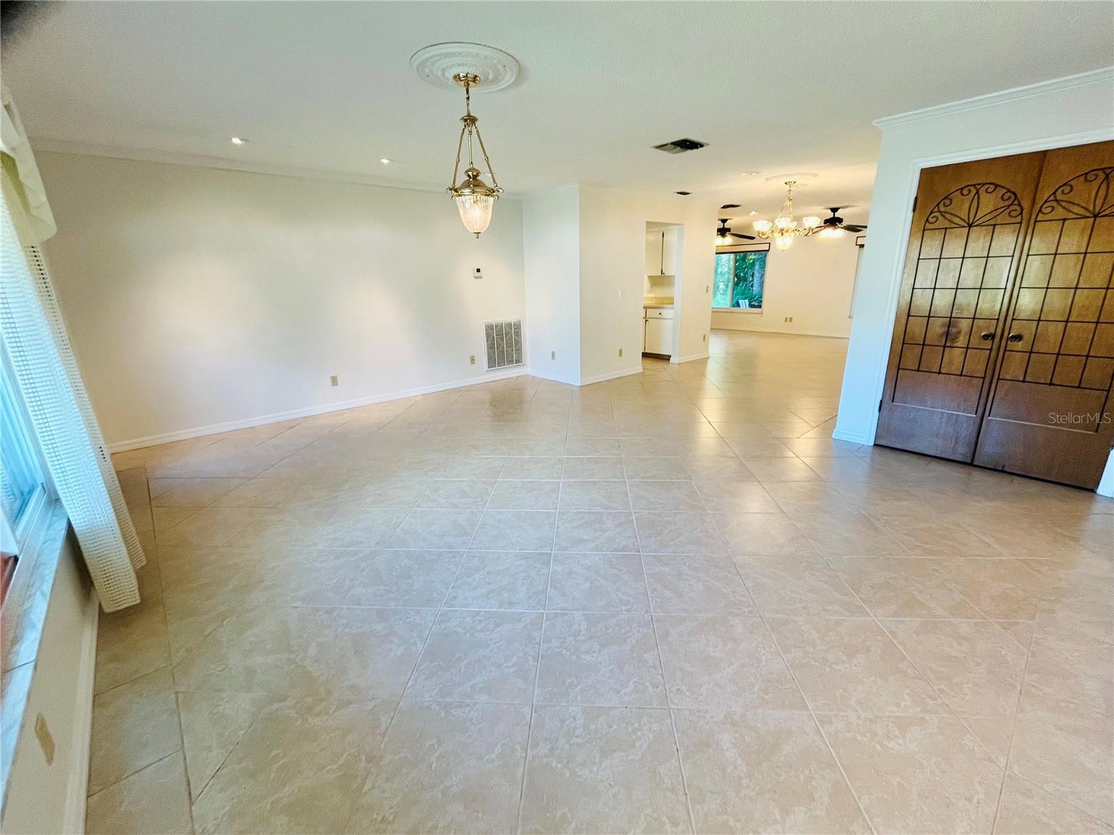 ANCHORAGE OF TARPON LAKE UNIT THREE THE - Residential Lease