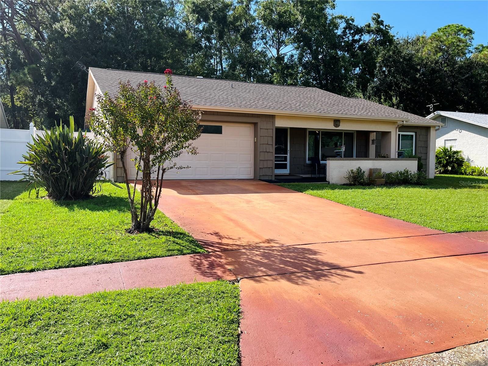 ANCHORAGE OF TARPON LAKE UNIT THREE THE - Residential Lease
