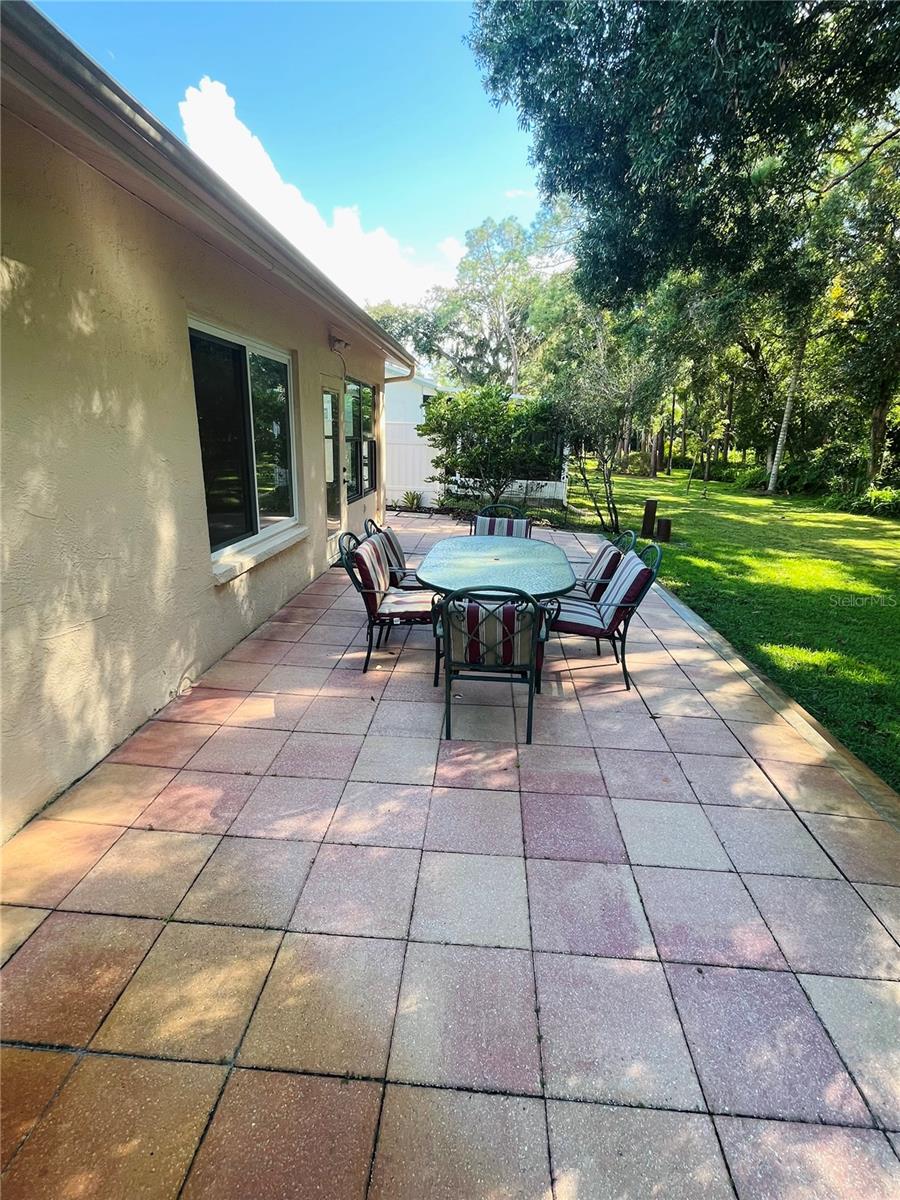 ANCHORAGE OF TARPON LAKE UNIT THREE THE - Residential Lease